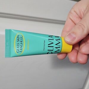 NWT GLASS SKIN TANGHULU Cleansing Foam OLIVIAUMMA